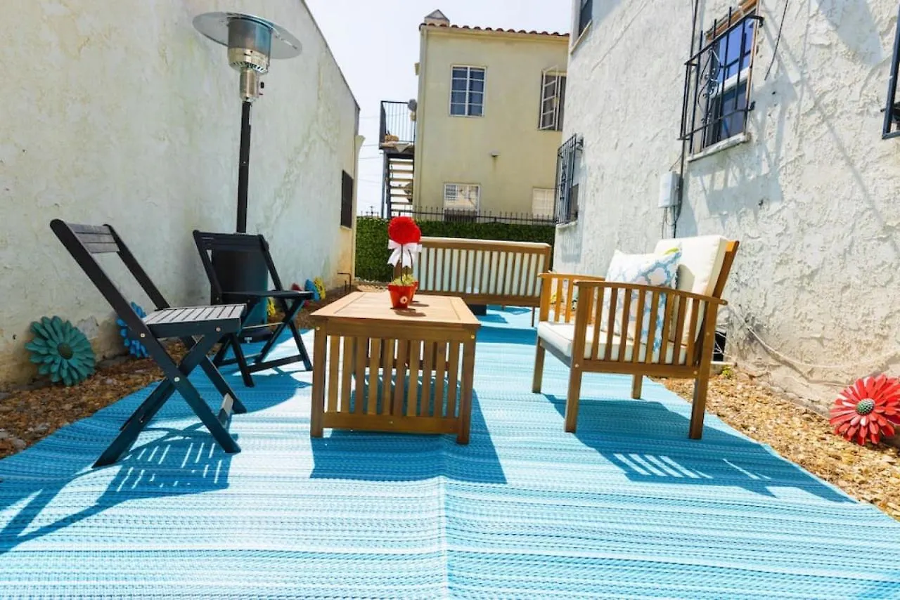 Spring Charmer In The Heart Of The City Los Angeles Apartment